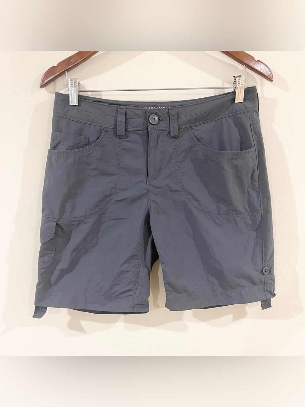 Mountain Hardwear Women's Charcoal Outdoor Shorts with roll up leg size 6